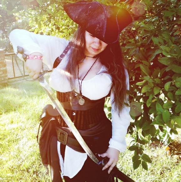 Meet your Posher, Leslie - Picture 4 of 4